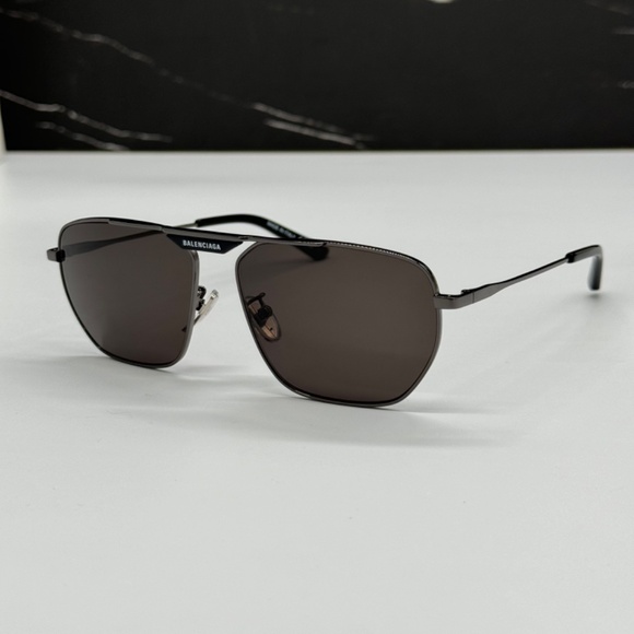 NEW BB0298S 001 BALENCIAGA GREY METAL UNISEX AVIATOR BALENCIAGA SUNGLASSES - Picture 4 of 11